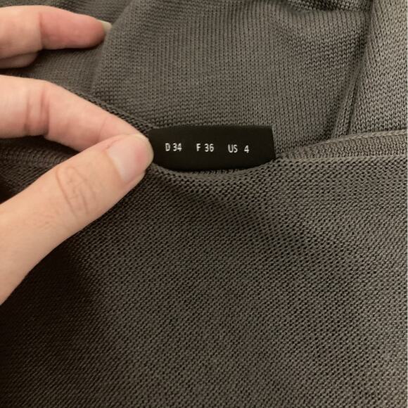 AKRIS Silk Knit Cardigan Charcoal size US 4 Shark tooth Hem - Picture 13 of 14